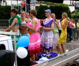 bettenrennen-1015.jpg (68873 Byte)