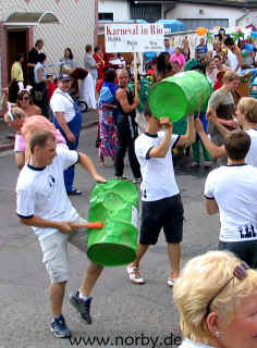 bettenrennen-1411.jpg (74514 Byte)
