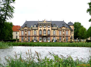 Schloss- Molsdorf (145121 Byte)